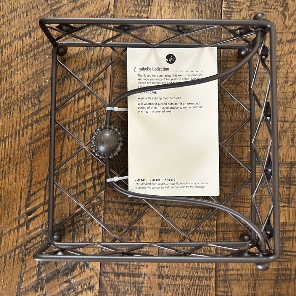 Bronze Metal Wire Napkin Holder